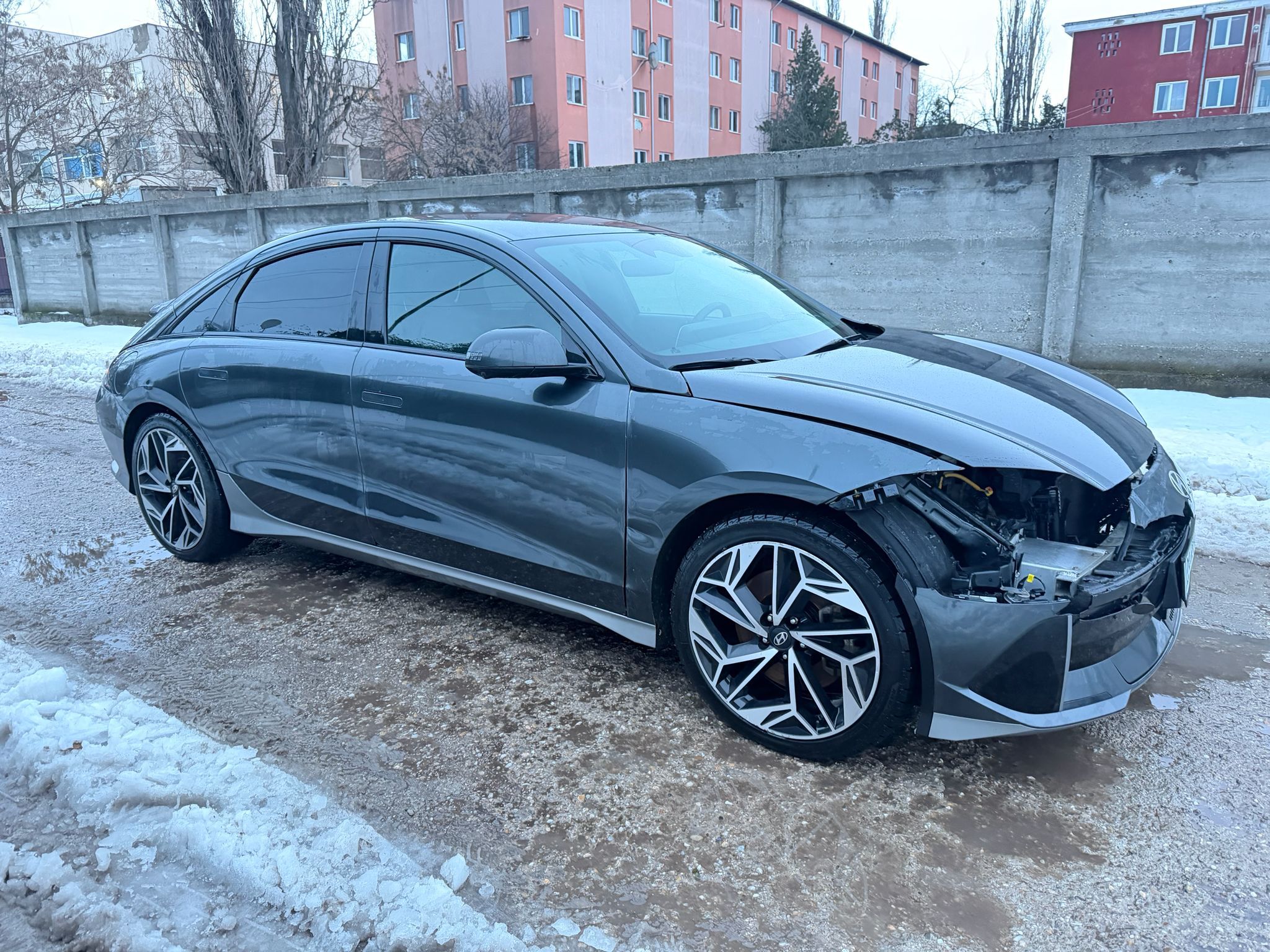 Hyundai Ioniq 6 Electric 2022 – 287 CP